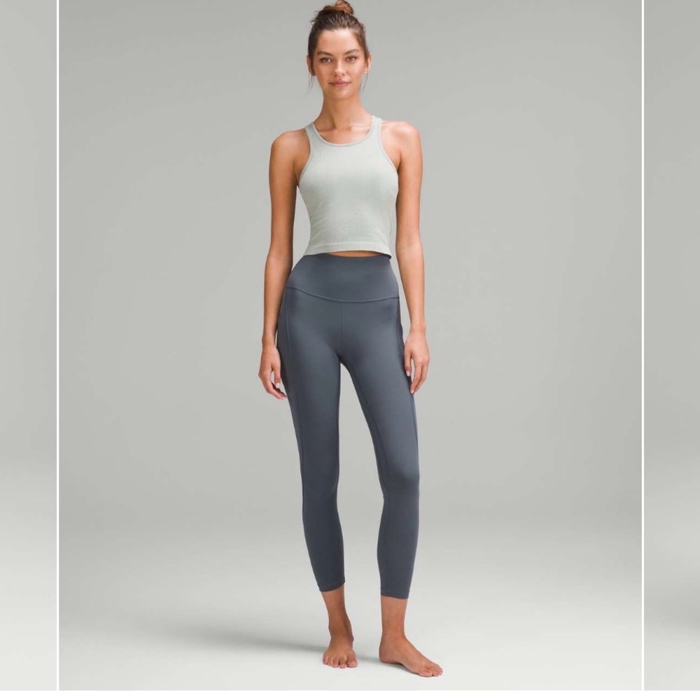 Lululemon Align High-Rise Pant with
Pockets 25" size 2